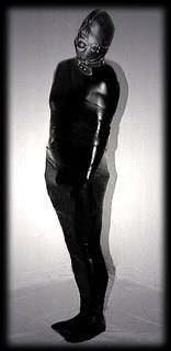 Bondage mit Latex Strips